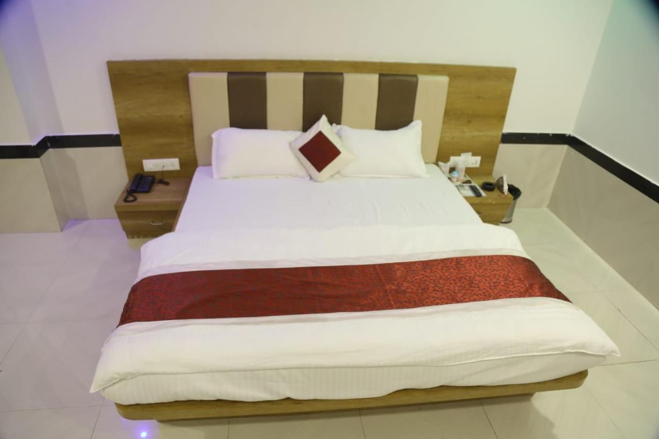 Amber Hotel Barmer Zewnętrze zdjęcie